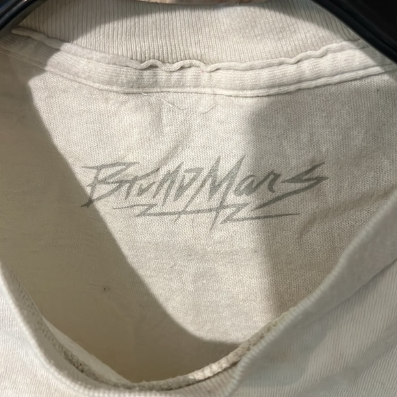 Bruno Mars Concert Tee - Picture 2 of 4